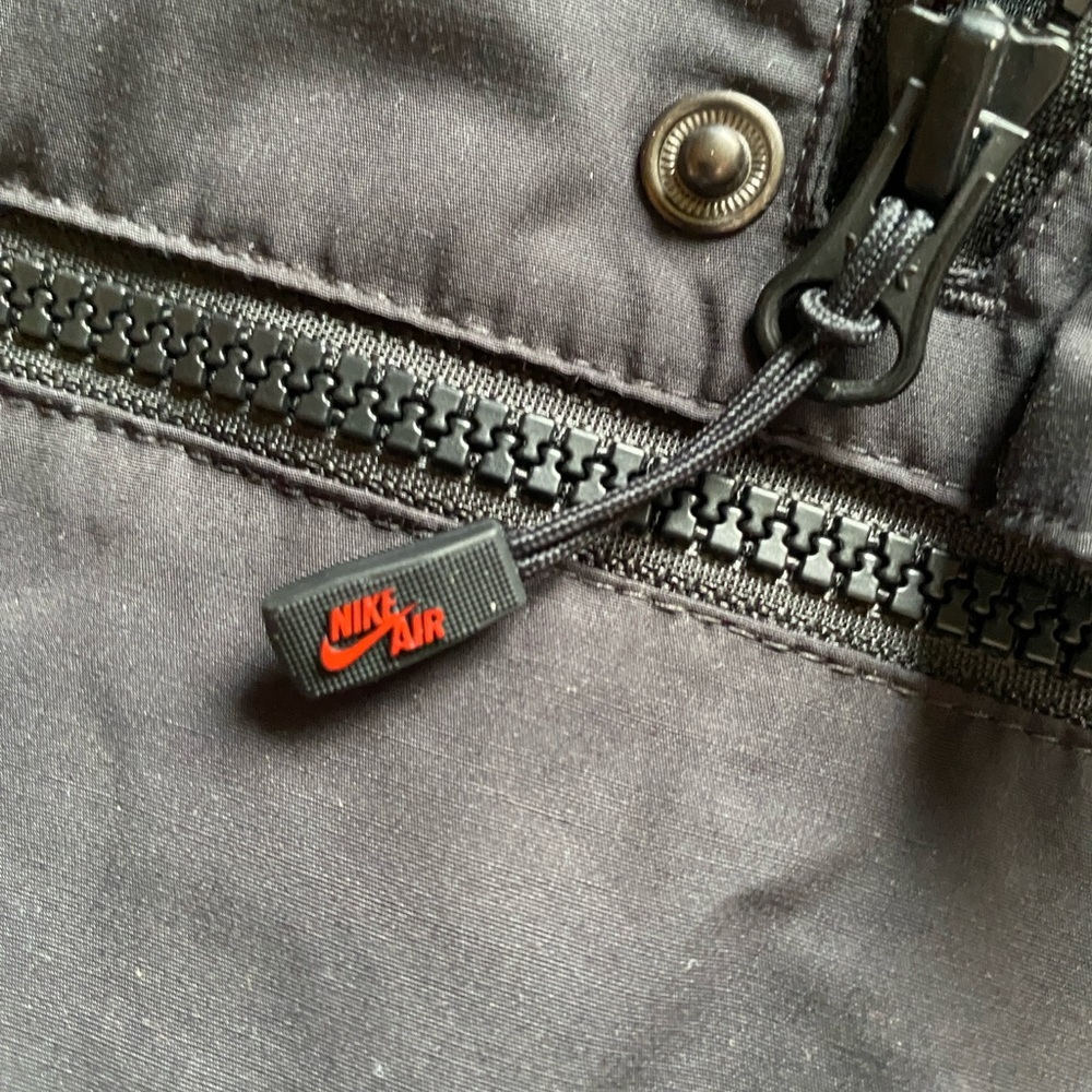 EUC Nike Sportswear Air Pivot V3 Black 1/2 Zip Pullover Basketball Jacket Mens L - Picture 6 of 10